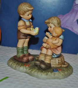 Vintage Goebel Hummel 1999 Time to Play BH 80 Bruder Schwester Baby Vogel THAILAND - Bild 1 von 7