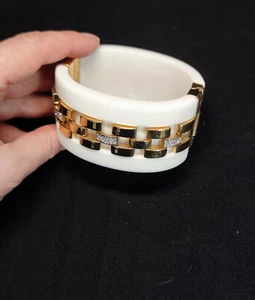 Juicy Couture Large White Bangle Bracelet With Gold Chain Embelishment - Picture 1 of 9