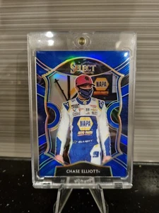 2021 Panini Chronicles Select Blue /199 Chase Elliott #9 - Bild 1 von 2