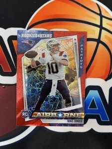 2021 Panini Rookies & Stars Mac Jones Airborne Red Laser Prizm SP RC Patriots - Bild 1 von 2