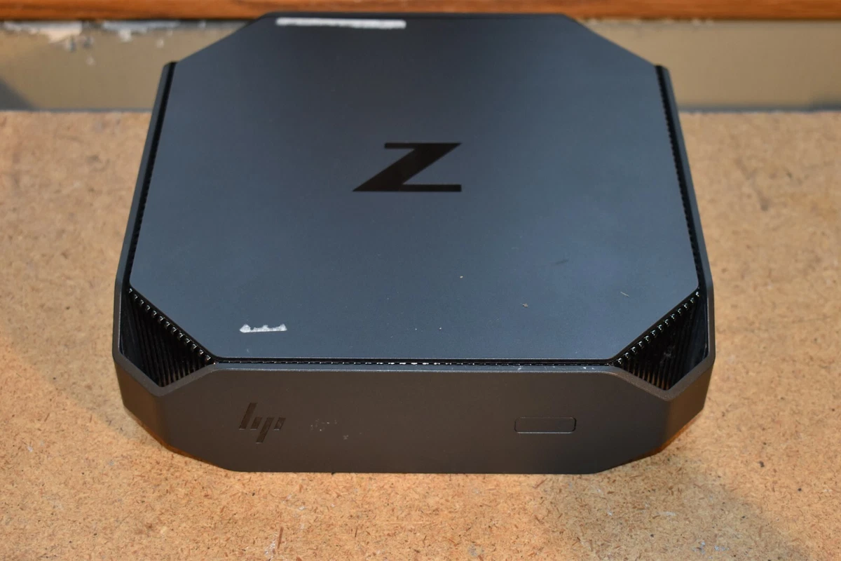 ミニPC HP Xeon E-2144G 32GB SSD512G QuadroP620 ミニPC HP Xeon E