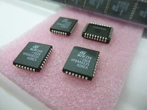 3 pieces M28F256-15C6 = 28F256 256Kbit (32Kx8) FLASH -40° to +85°C NEW ~ - Picture 1 of 4