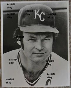 ORIGINAL PRESS PHOTO 1974 KANSAS CITY ROYALS JOE HOERNER 8 X 10 - Picture 1 of 2