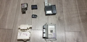 Peugeot 108 1.0 Benzin 2016 Handschaltung Steuergerät Kit mit schlüssellosem Schlüsselanhänger - Bild 1 von 4