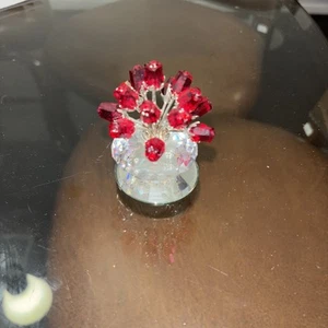 Swarovski Crystal Figurine Red Rose Bouquet in Vase - Picture 1 of 2