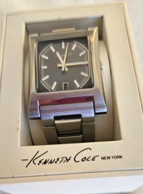 Kenneth Cole Stainless Steel Men's watch kcwbaug08 needs a new battery - Image 1 of 4