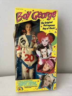 Boy George винтажная кукла и одежда обувь #7700 возмутительный мальчик рока 1984 новый - Изображение 1 из 4