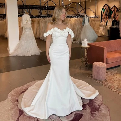 Vestidos de novia modernos de sirena con flores fuera del hombro espalda abierta novia Foto 1 de 4
