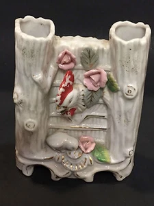 ANTIQUE SMALL DOUBLE VASE WHITE CHINA/ PORCELAIN TREE TRUNKS WITH CHICKEN - Picture 1 of 7