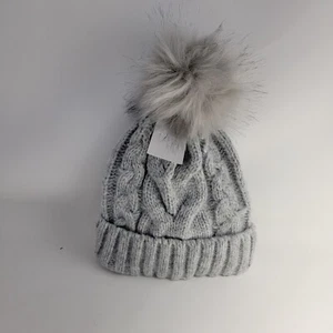 West Loop Womens Gray Cable Knit Faux Fur Tassel Beanie Pom Hat NWT T16 - Picture 1 of 5
