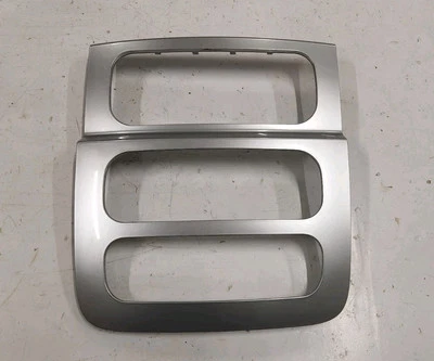 Dodge Ram 3500 2006 5,9 L OEM tablero central radio bisel plateado #1F14 Foto 1 de 4