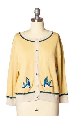 Cardigã amarelo Palava tamanho G bordado pássaros andorinhas - Imagem 1 de 4