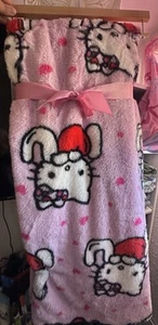 NEW Pink Hello Kitty I Love You with Hearts Faux Throw Blanket 50x70” - Picture 1 of 2