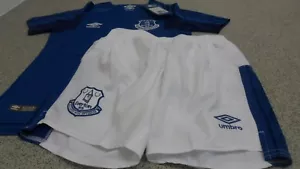 Umbro Everton Junior Unisex Kinder Heimtrikot 2017/18 (nur Shirt & Shorts) - Bild 1 von 8