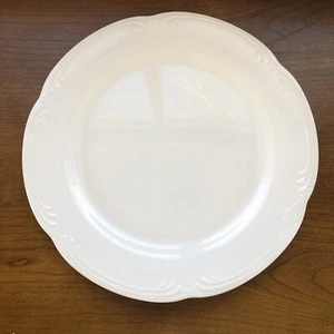 Pfaltzgraff FILIGREE 11” Large Dinner Plate - Picture 1 of 6