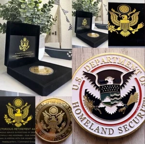 US Department of Home Land Security Challenge Coin With Retirement Award - Bild 1 von 6