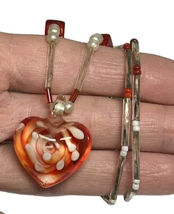 90's Art Glass Bead Pendant Necklace puffy Heart Red White XX480 - Picture 1 of 6