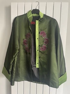 STUNNING LADIES GREEN SILK JACKET WITH MANDARIN COLLAR SIZE L-EMBROIDERY & GAUZE - Picture 1 of 10