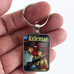 THE FUSFLEMAN #2 Chuck Connors FOTO CUBIERTA Llavero o Collar DELL COMIC BOOK - Imagen 1 de 11