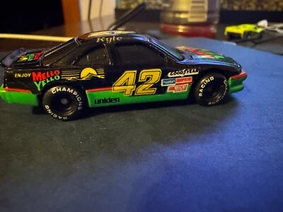 Racing Champions Nascar 42 Mello 1991 amarillo suelto fundido a presión 1:64 Foto 1 de 4
