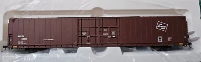 Walthers Gold Line Milwakee Road 86' Box Car - Image 1 of 3