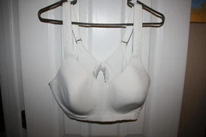 Breezies Women's 42B Bra - Picture 1 of 2