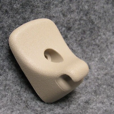 2000-2005 Chevrolet Monte Carlo Sun Visor Retainer Clip LH Or RH Neutral 50068 - Image 1 of 3