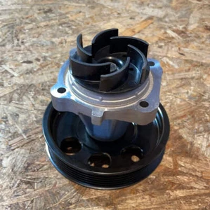 Original GM Opel Astra Corsa C Meriva Combo Chevrolet Aveo Wasserpumpe Neu - Bild 1 von 3