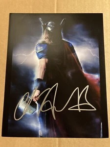 Thor Chris Hemsworth 8""x10"" handsigniert mit nummeriertem prismatischem Hologramm COA - Bild 1 von 2