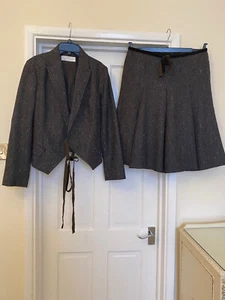 Vinted Women’s Max Mara Intrend Brown 2 Piece suit. Jacket size 10 and Skirt 12 - Picture 1 of 12