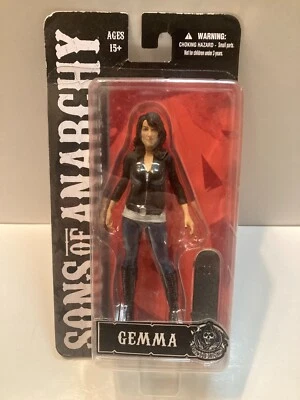 NUEVO 2014 Mezco Toyz Sons Of Anarchy Gemma con monopatín figura de 6" Foto 1 de 3