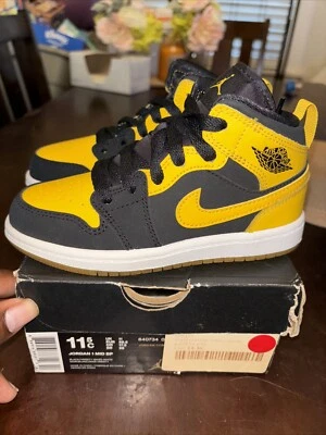 Nike Air Jordan 1 Mid 'Reverse New Love' 640734-035 • Niños Talla 11.5c Foto 1 de 4