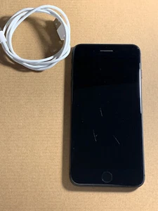 Apple iPhone 8 Plus Space gray - 64GB - (Unlocked) A1864 (CDMA + GSM) - Afbeelding 1 van 10