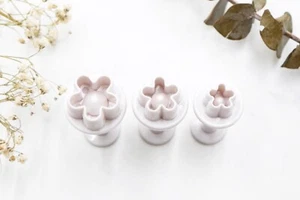 3pc Mini Flowers Blossom Retractable Cookie Cutters/ Fondant Plunger Baking Tool - Picture 1 of 2