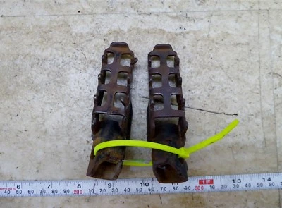 Kawasaki KL250 1981 Enduro K495-14. estriberas delanteras Foto 1 de 4