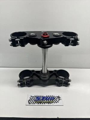 Soporte inferior superior triple árbol KTM 450 SXF 2023 con vástago OEM A46001132022C1 Foto 1 de 4