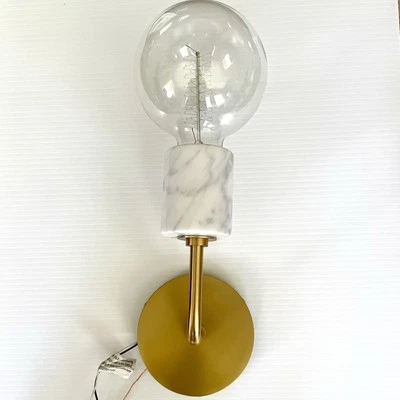 Aplique Mitzi Asime de latón y mármol sin bombilla Foto 1 de 4