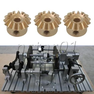 Kegelradgetriebe für KFZ-Anwendung 3 mm Innenbohrung 0,8 Modul 15 T 4er Set - Bild 1 von 7