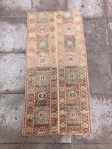 Decorative vintage handmade patchwork rug fragment worned rug boho home decor - Picture 1 of 3