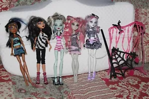 5 Monster High One Night Only Dolls + 4 Accessories - Picture 1 of 10