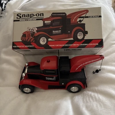 Snap-On Model Wrecker Bank  1:25 Scale Die Cast Metal Liberty Classics, Inc - Image 1 of 4