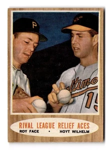 1962 Topps #423 Rival League Relief Aces (Roy Face / Hoyt Wilhelm) CPC, UER - Picture 1 of 2