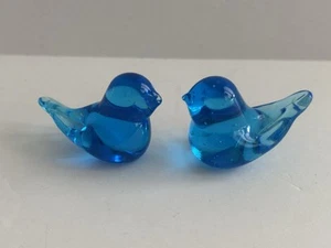 2 Miniatur mundgeblasene blaue Glücksvogelfiguren aus Glas unbeschriftet 1,25 Zoll T - Bild 1 von 7