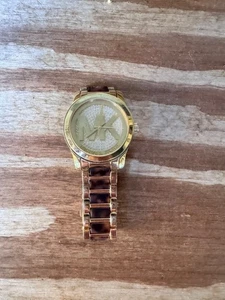 Orologio donna Michael Kors tono oro con bracciale in acetato di tartaruga - Foto 1 di 8