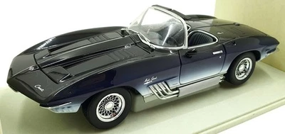 UT Models 1/18 Scale Diecast 21061 - Chevrolet Corvette Mako Shark - Blue - Image 1 of 4