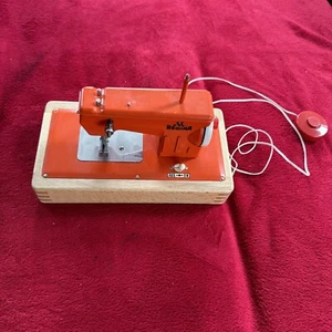 Nähmaschine Regina Kinder Antike alte Original Sofort Versand - Bild 1 von 24
