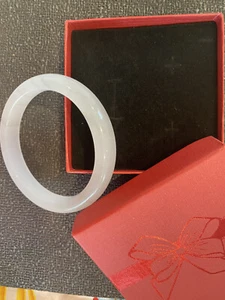 63,76 mm * SELTEN * ERSTAUNLICH WUNDERSCHÖNER WEISSER JADE ARMREIF ARMBAND MIT GESCHENKBOX!! - Bild 1 von 7