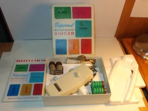 Vintage SINGER Buttonholer 381116 Attachment Set Sewing Kit 20 cams Book in Box - Picture 1 of 7