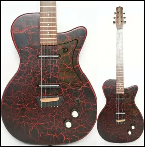 *CLEAN* Danelectro MODEL ’56 Matte Black / Red Crackle 2.98kg LIP STICK W/GB - Picture 1 of 10