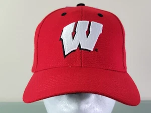 Wisconsin Badgers NCAA Fußball Lizenz Collegiate rote Kappe Mütze verstellbar Einheitsgröße - Bild 1 von 6